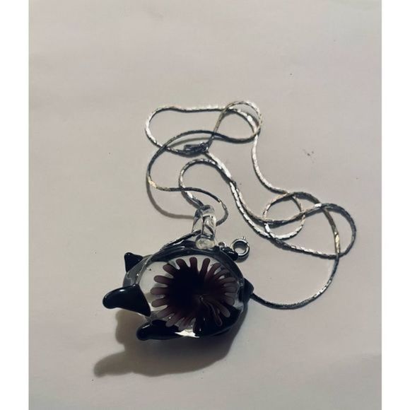 Pretty VINTAGE GLASS FLOWER KITTY NECKLACE - Picture 2 of 7